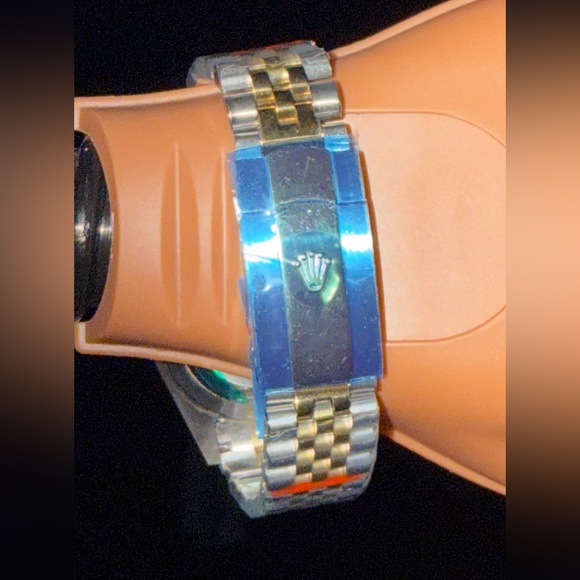 Two-Tone Luxury Watch - Picture 3 of 5